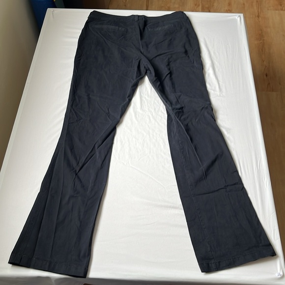 Old Navy women’s 14 Tall black chinos - Picture 2 of 5